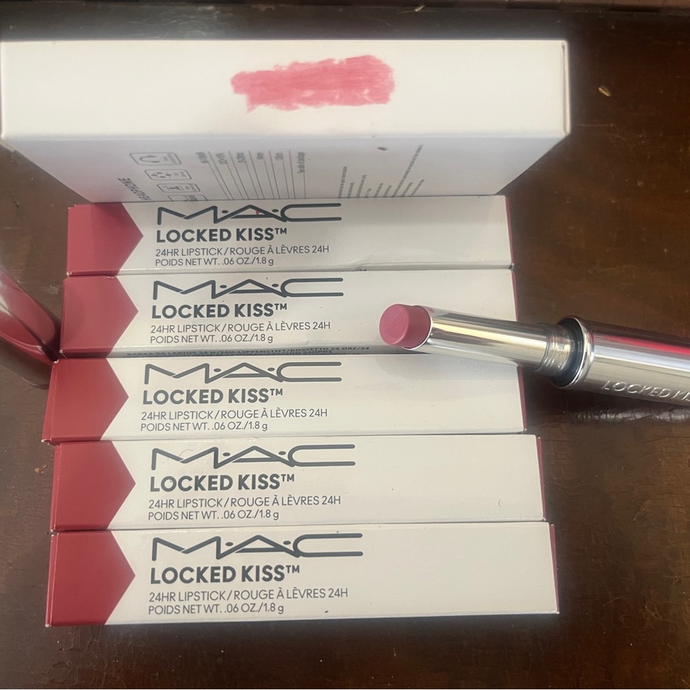 MAC Cosmetics Locked Kiss 24HR Lipstick - Rouge A Levres